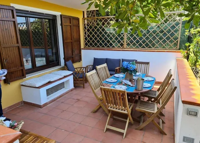 Villino Le Ortensie Стинтино